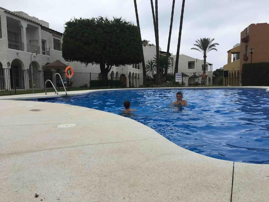 Apartamentos Rio Marinas 15 Playazo Beach 네르하 외부 사진