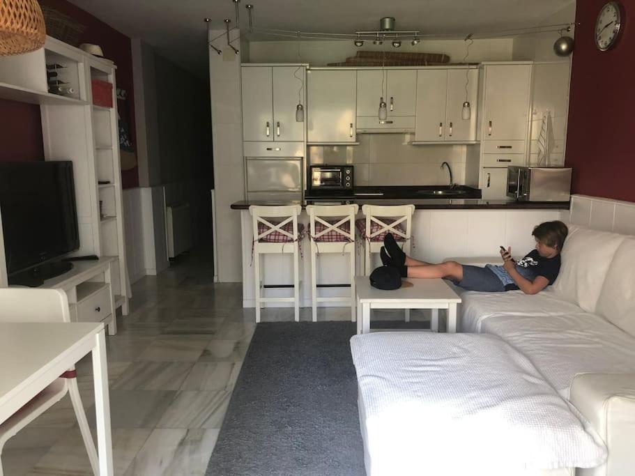 Apartamentos Rio Marinas 15 Playazo Beach 네르하 외부 사진