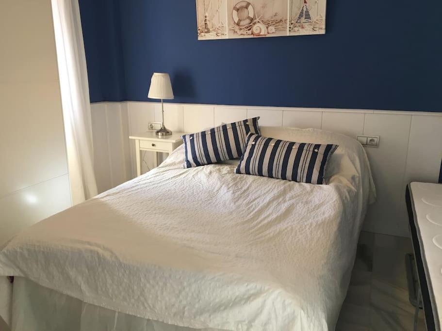 Apartamentos Rio Marinas 15 Playazo Beach 네르하 외부 사진