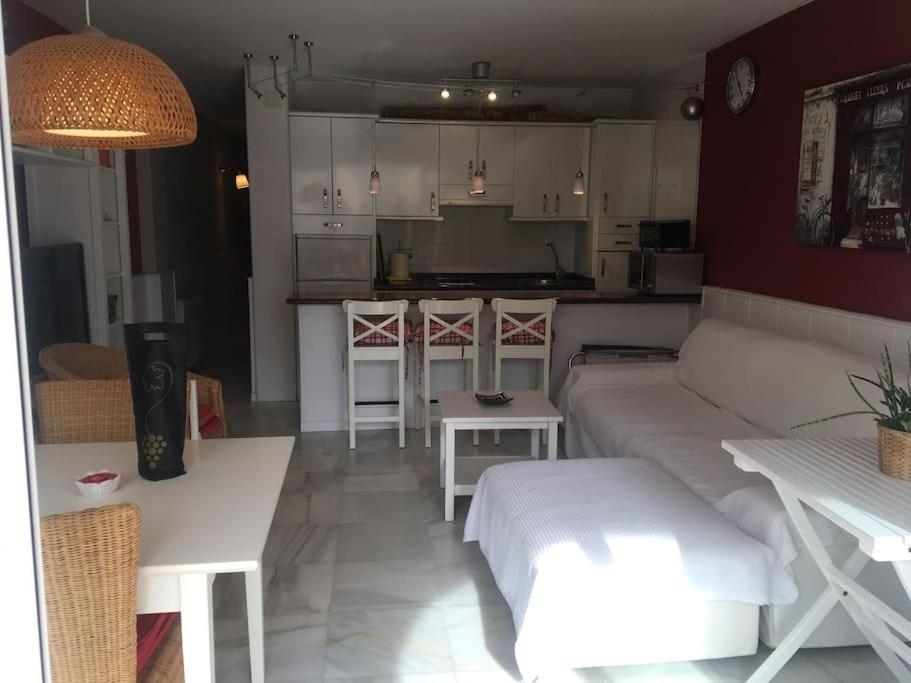 Apartamentos Rio Marinas 15 Playazo Beach 네르하 외부 사진